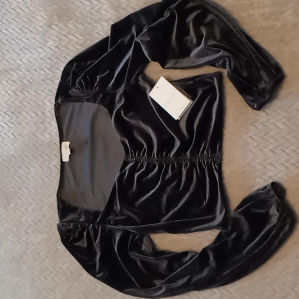 NWT Meraki dark gray velvet crop top size large.